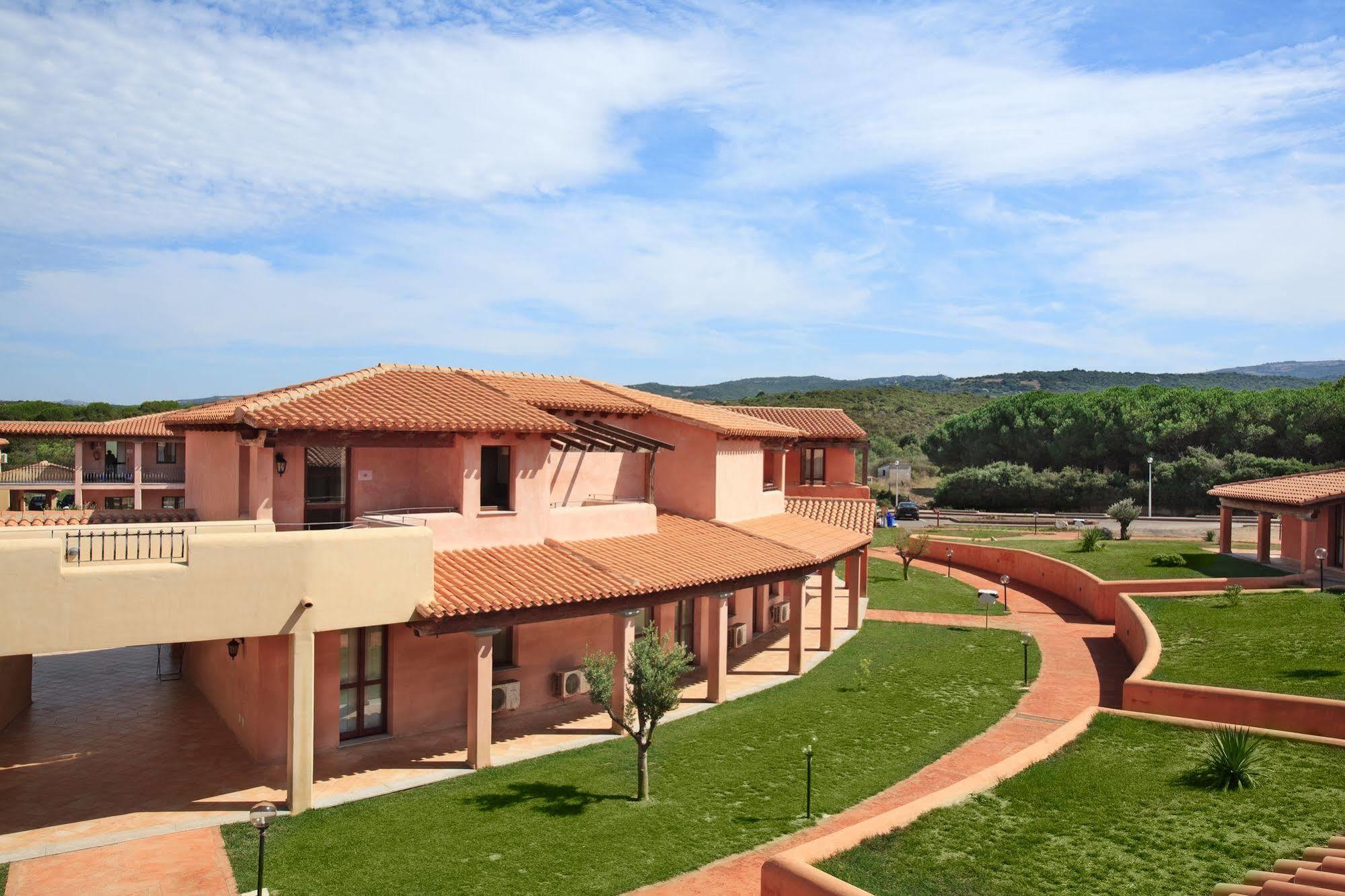 Borgo Dei Pescatori Hotel Aglientu Luaran gambar