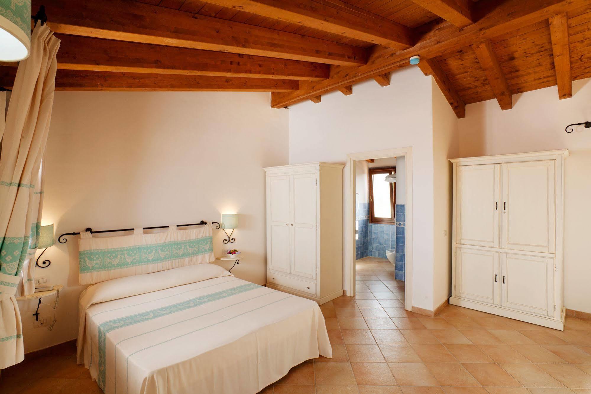 Borgo Dei Pescatori Hotel Aglientu Luaran gambar
