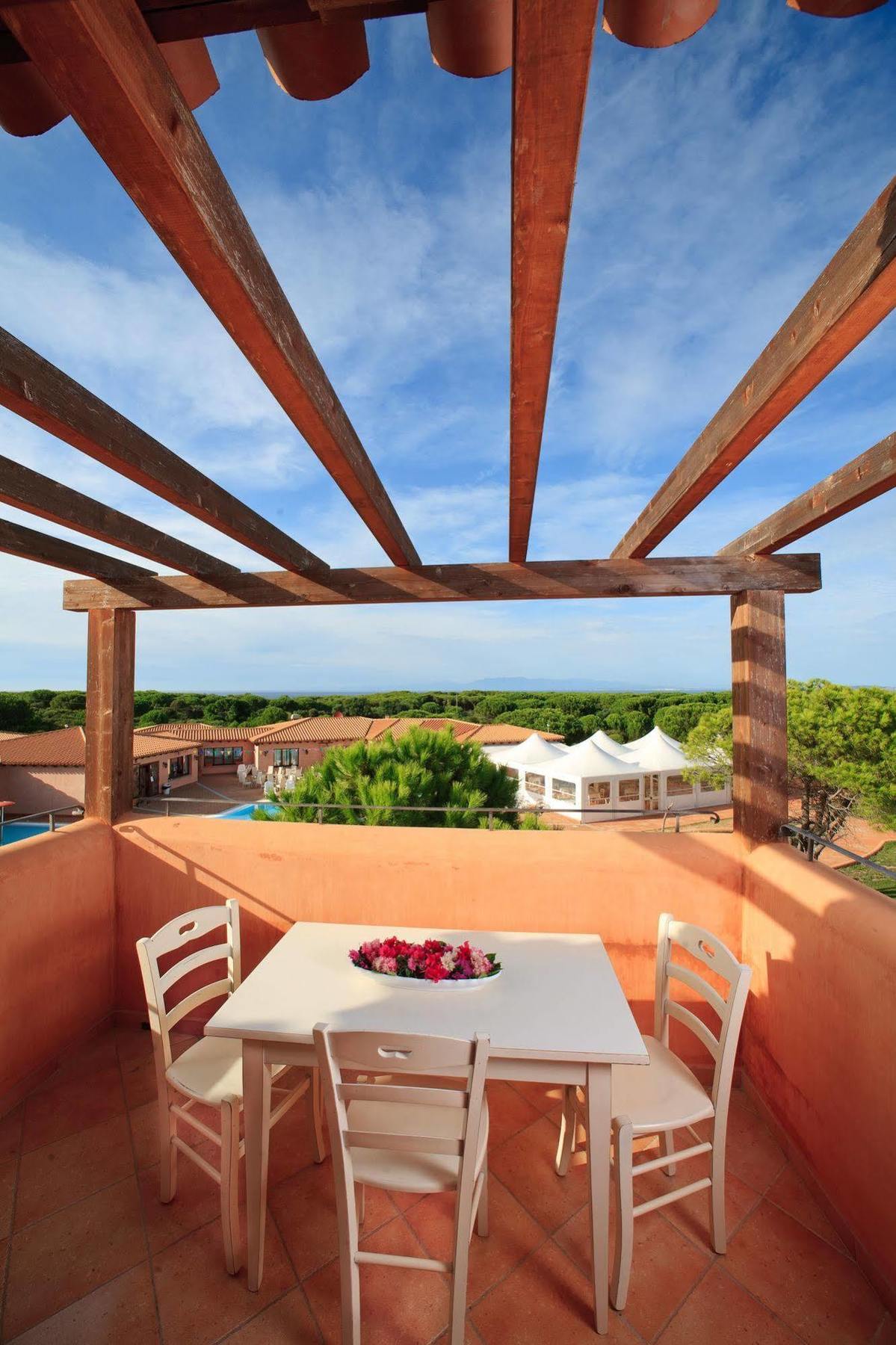 Borgo Dei Pescatori Hotel Aglientu Luaran gambar