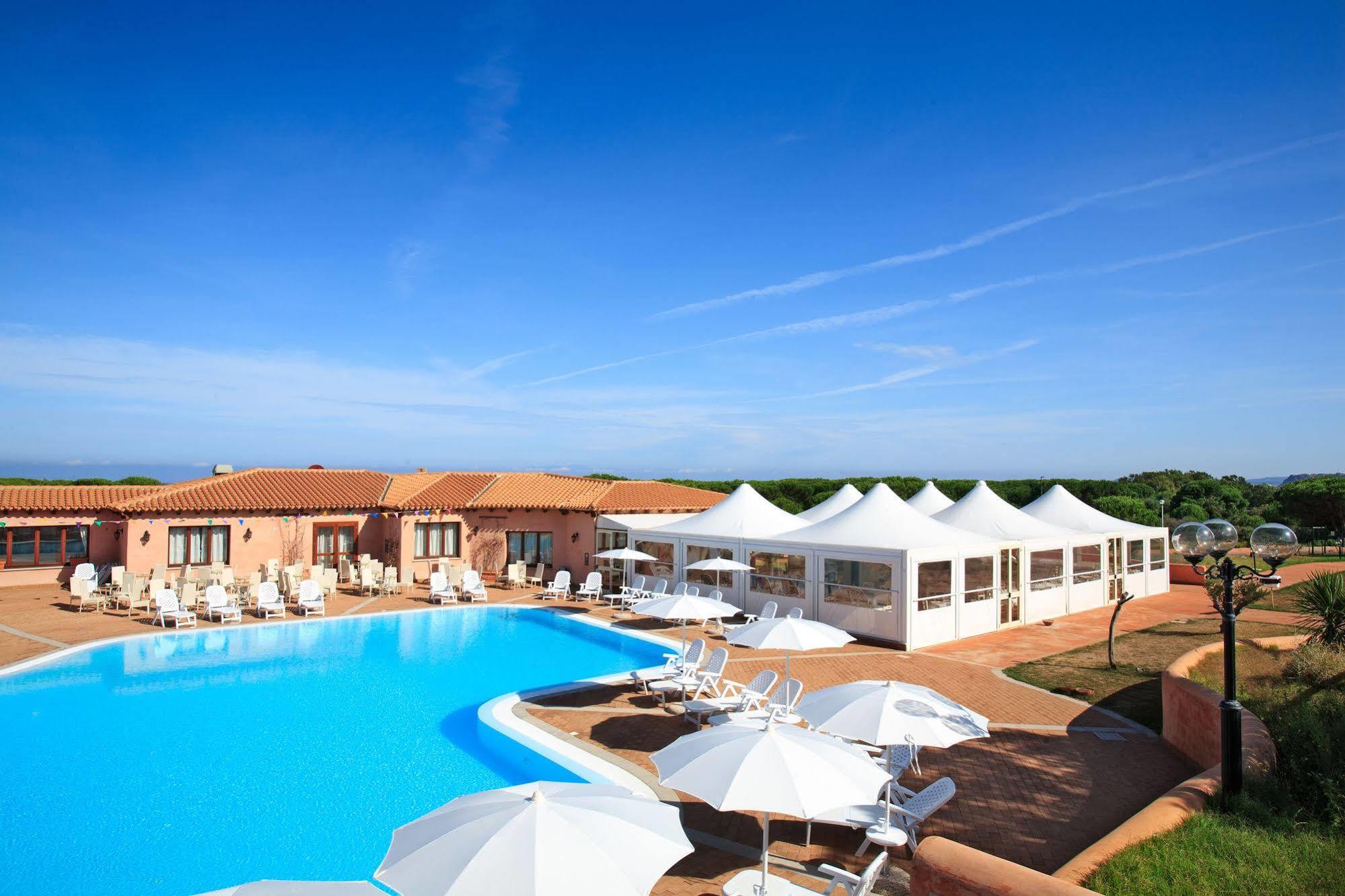 Borgo Dei Pescatori Hotel Aglientu Luaran gambar