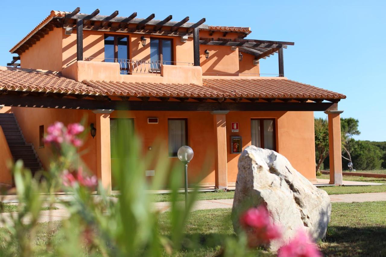 Borgo Dei Pescatori Hotel Aglientu Luaran gambar