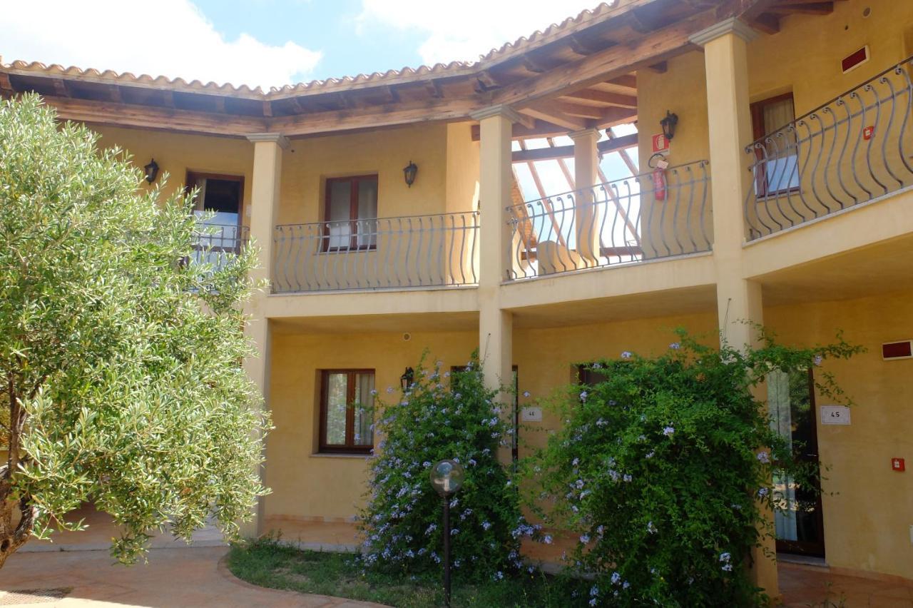 Borgo Dei Pescatori Hotel Aglientu Luaran gambar